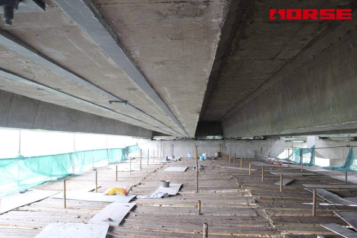 Pre-stress Carbon Fiber Laminates "Lock" Concrete Cracks Pre-stress Carbon Fiber Laminates "Lock" Concrete Cracks